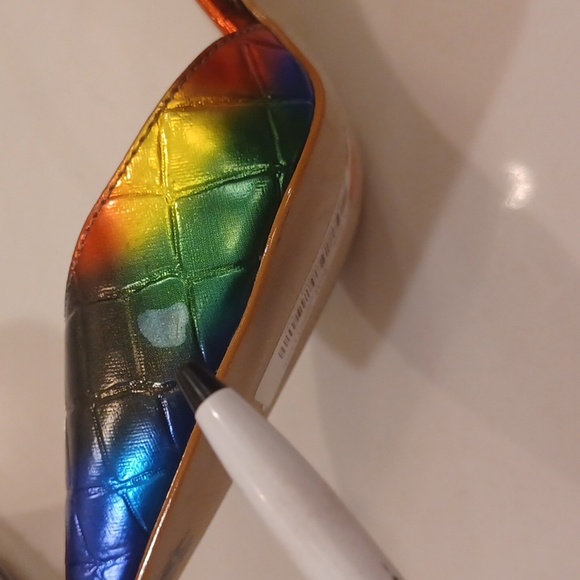 Steve Madden Alisha-R Metallic Rainbow LGBT Pump High Heel W/flaw PRIDE SZ 9 - Picture 16 of 16